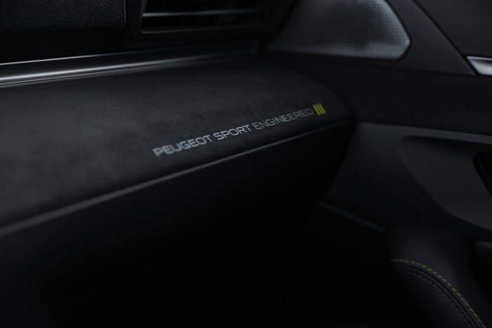 Erősebb, dögösebb a Peugeot hibrid sportszedán-tanulmánya 6