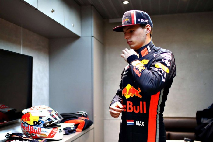 F1: Verstappen lenyeli a keserű pirulát a Hondával