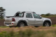 Még idén jön a Dacia pickup! 12