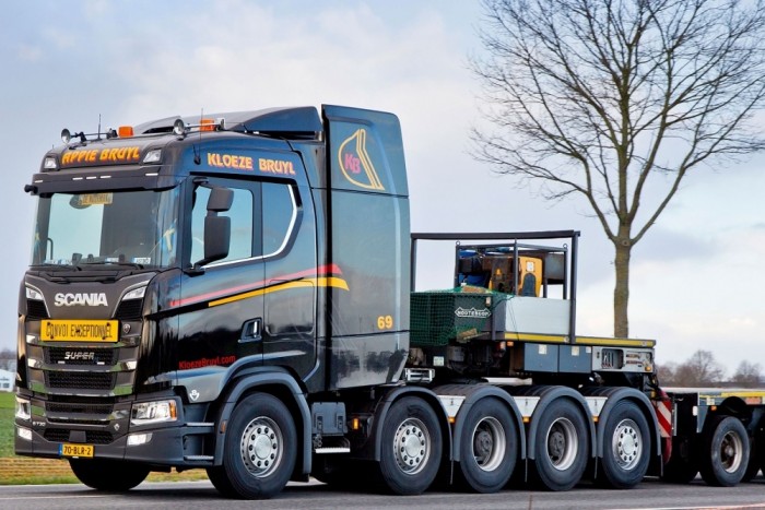 Fontos döntést hozott a Scania