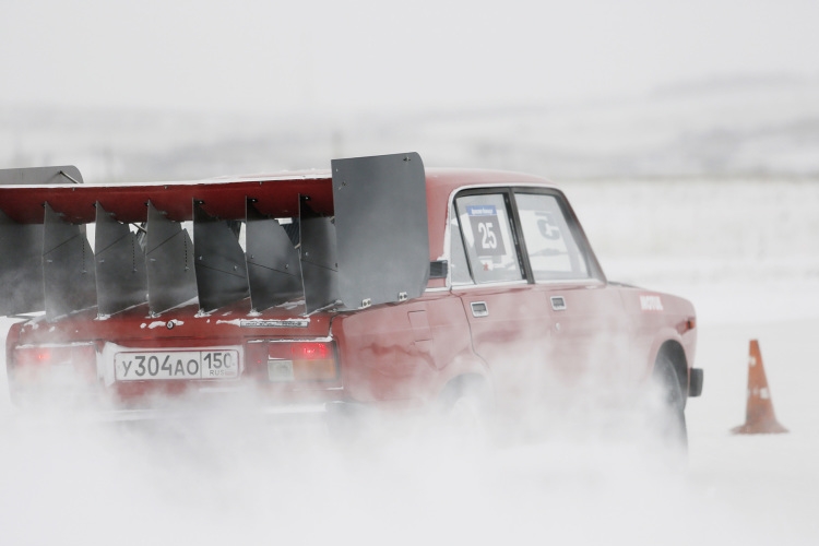 Jégen driftelő orosz Ladáknál nincs ma menőbb 5