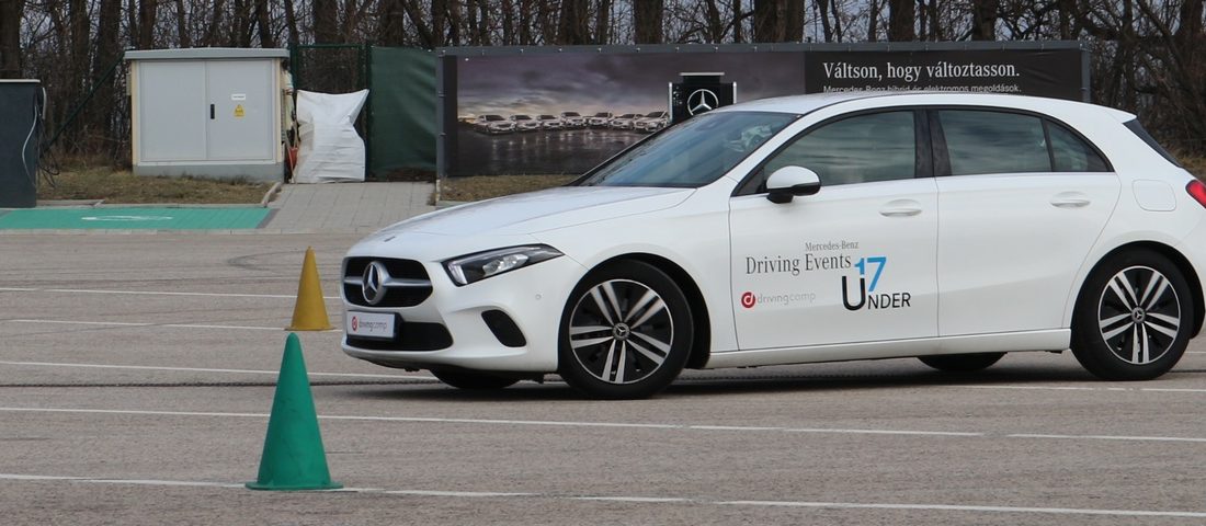 14 évesen, Mercedesen kezdeni vezetni tanulni: így is lehet!