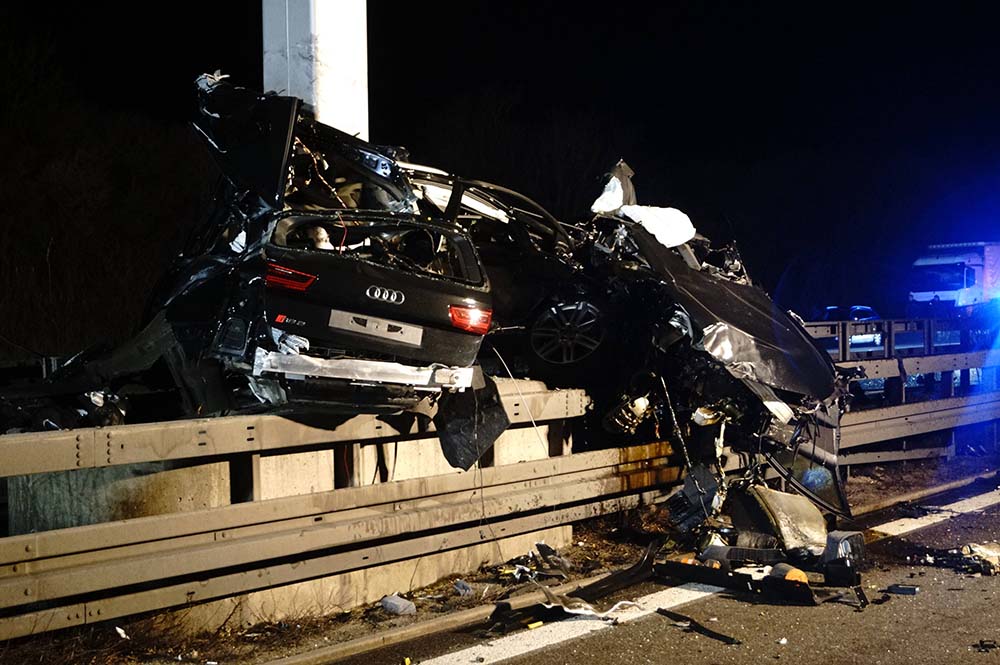 20190228_0019264 | Vezess | Vezess