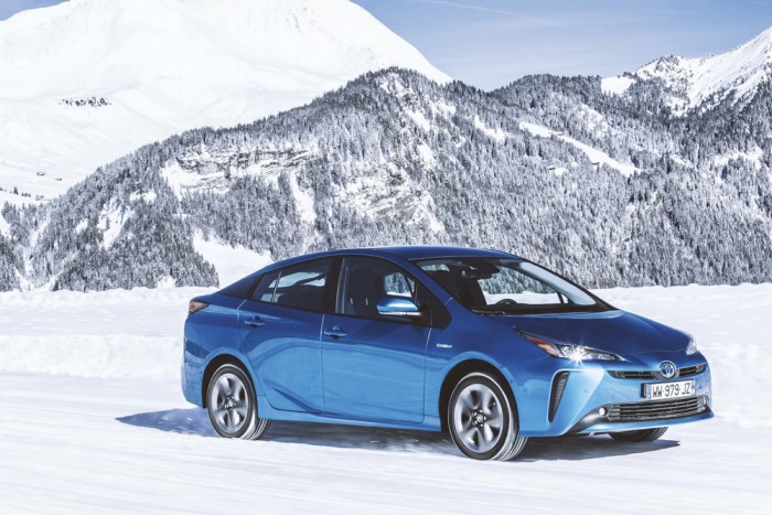 Télre szánt hibridet hoz Európába a Toyota