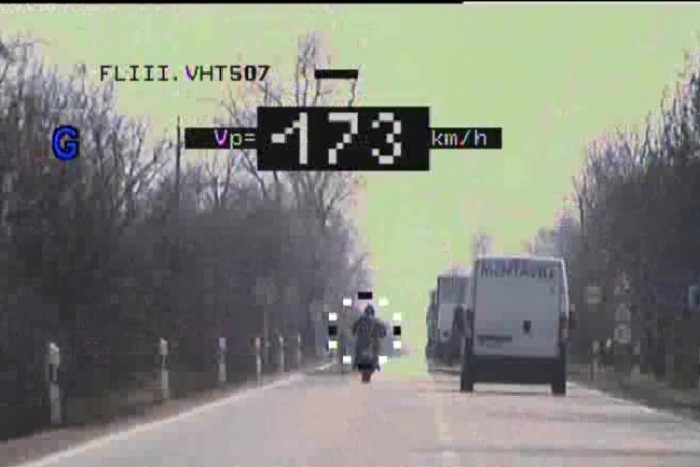 Hullajelölt motorost fogtak a magyar rendőrök 1