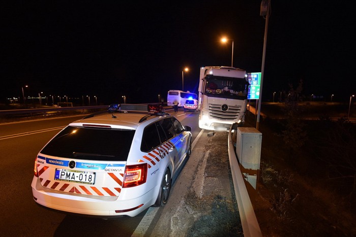 Meghalt a sztrókot kapott kamionsofőr, a fia torokszorító sorokkal búcsúzott tőle