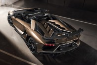 Roadsterként is félelmetes a csúcs-Lamborghini 37