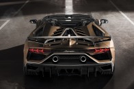 Roadsterként is félelmetes a csúcs-Lamborghini 41