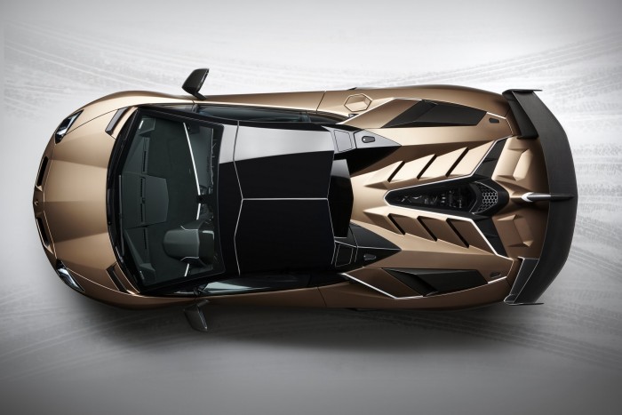 Roadsterként is félelmetes a csúcs-Lamborghini 67