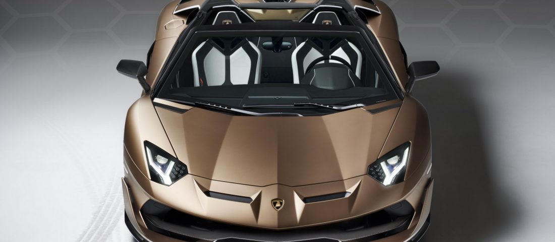 Roadsterként is félelmetes a csúcs-Lamborghini