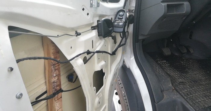 16 friss sírva röhögős fotó a műhelypokolból 8