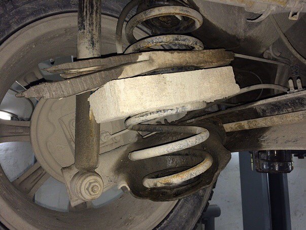 16 friss sírva röhögős fotó a műhelypokolból 15