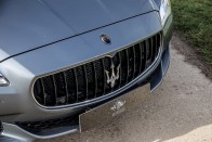 Gördülő szentségtörés ez a dízel, kombi Maserati? 23