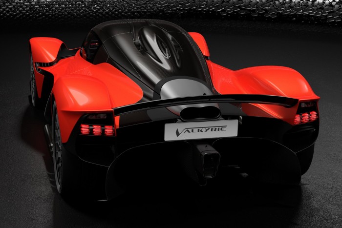 Eszement hibrid lesz a legdurvább Aston Martin 5