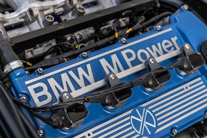 Azonnal mennénk egy kört ezzel az E30-as BMW-vel 7