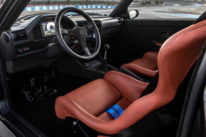 Azonnal mennénk egy kört ezzel az E30-as BMW-vel 6