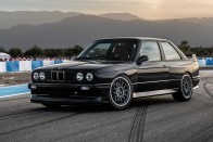 Azonnal mennénk egy kört ezzel az E30-as BMW-vel 25