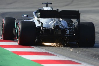 F1: Többet ér a DRS, mint az új első szárnyak