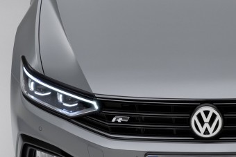 Amilyen szürke, olyan okos ez a Passat