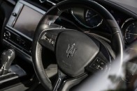 Gördülő szentségtörés ez a dízel, kombi Maserati? 29