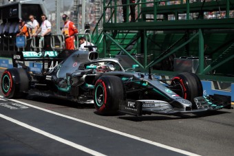 F1: Háromból három Hamiltonnak