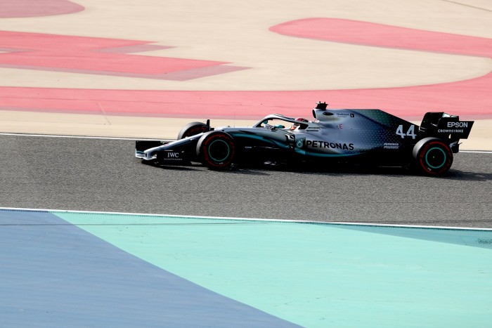 F1: Űridővel az élen a Ferrari az időmérő előtt 2