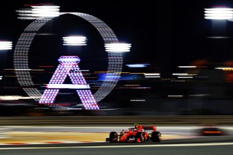 F1: Tarolt az időmérőn a Ferrari-újonc 