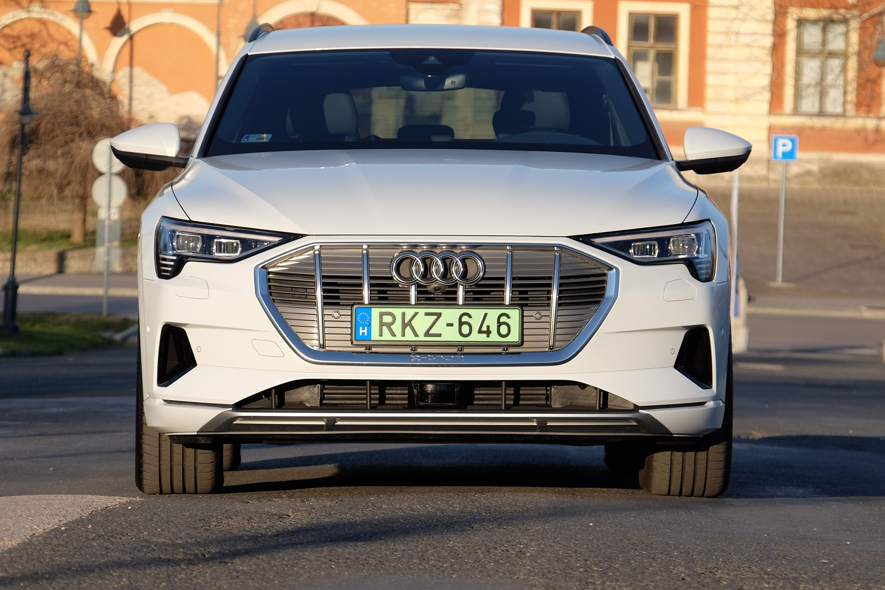 Igazi, elektromos luxus: Audi e-tron 55 quattro 25