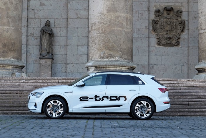 Igazi, elektromos luxus: Audi e-tron 55 quattro 8 Igazi, elektromos luxus: Audi e-tron 55 quattro 8
