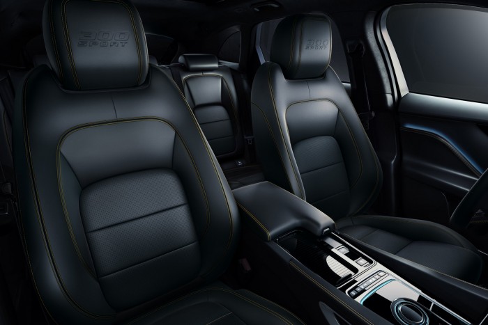 Különkiadásokkal erősít a Jaguar F-Pace 3 Különkiadásokkal erősít a Jaguar F-Pace 3