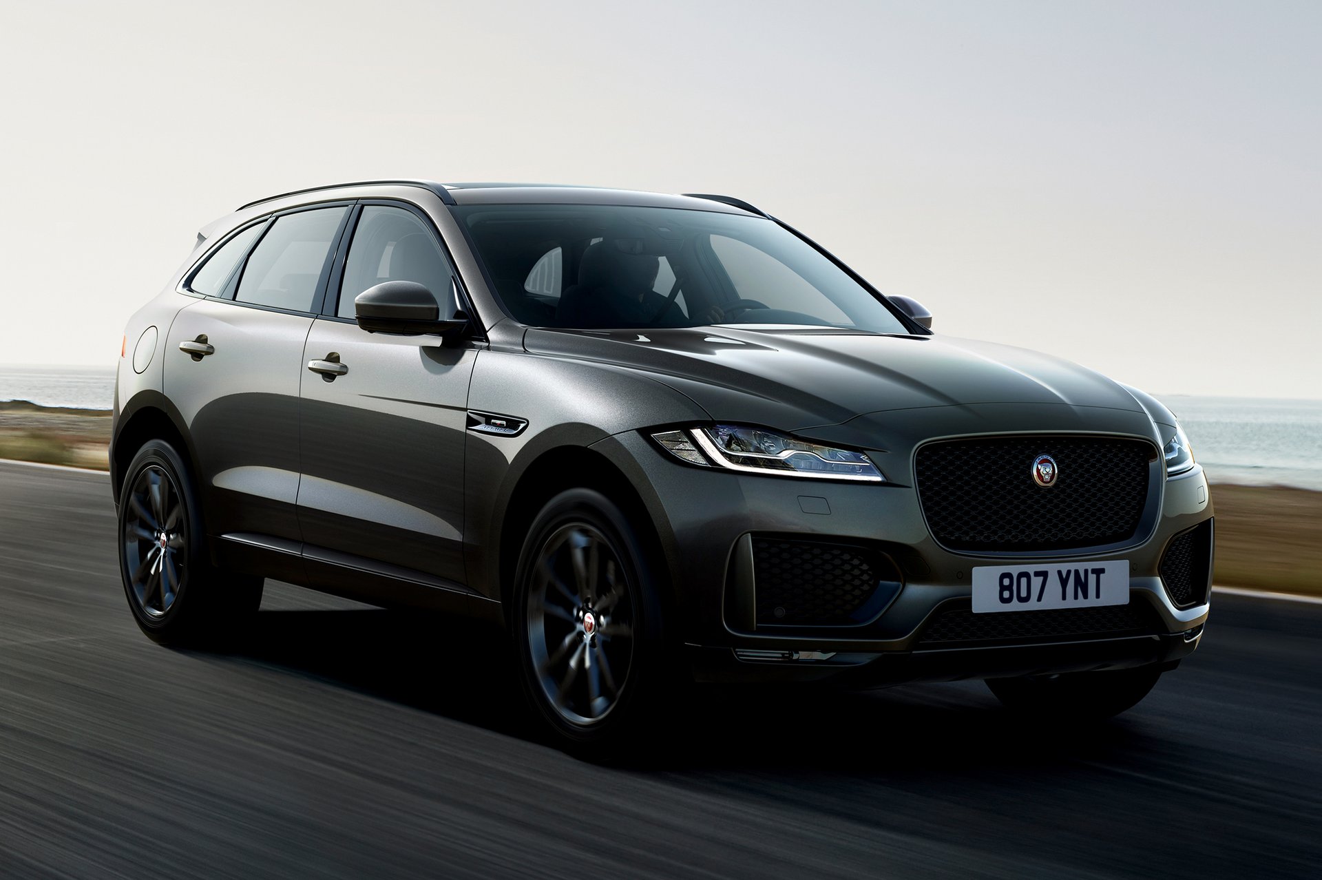 Különkiadásokkal erősít a Jaguar F-Pace 1