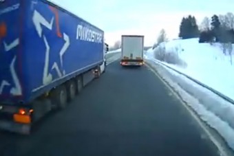 Elfogatóparancsot adtak ki egy kamionos ellen - Videón, hogy miért
