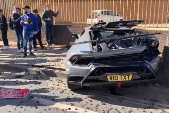 Csúnyán fának csapták ezt a Lamborghinit