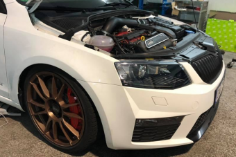 Komoly összegért eladó egy BMW-verő, Audi-aprító családi Škoda