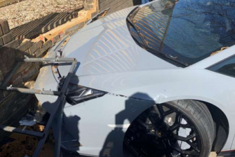 Vagánykodás közben verte oda a 80 milliós Lamborghinit