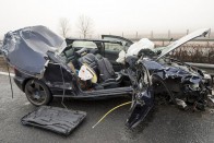 Félelem és reszketés a 8-as úton egy előzés miatt 1 Félelem és reszketés a 8-as úton egy előzés miatt 1