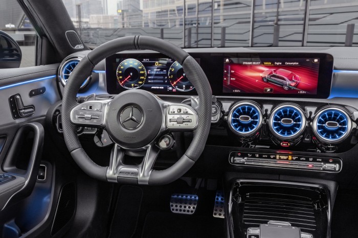 Befutott a Mercedes legkisebb sportszedánja 4 Befutott a Mercedes legkisebb sportszedánja 4