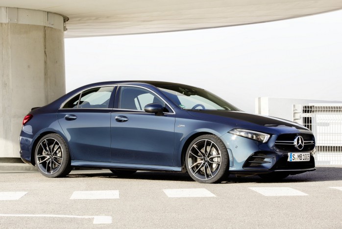 Befutott a Mercedes legkisebb sportszedánja 1 Befutott a Mercedes legkisebb sportszedánja 1