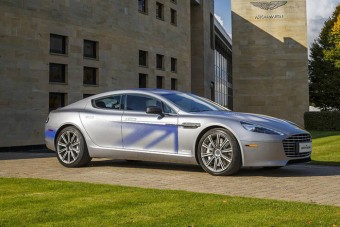 James Bond is elektromos autóra vált