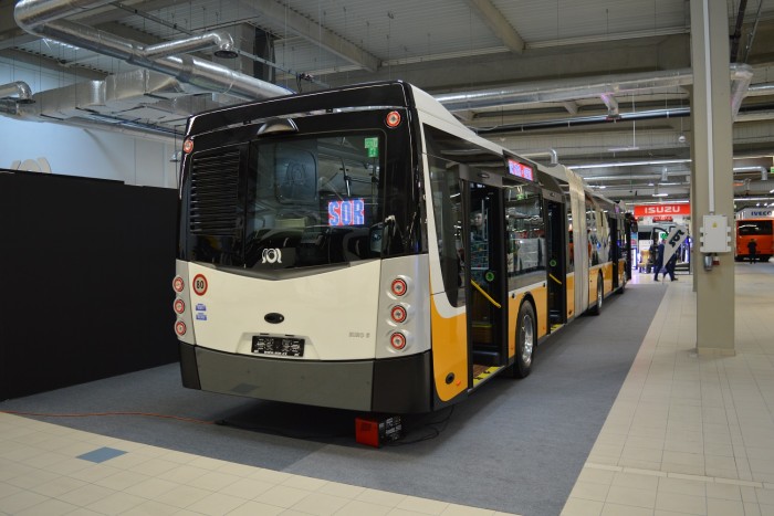 Kissé túltolták a fapadlót ebben a buszban, vagy mégsem? 3 Kissé túltolták a fapadlót ebben a buszban, vagy mégsem? 3