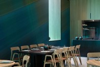 Lenyűgöző látványt nyújt Európa első víz alatti étterme 30