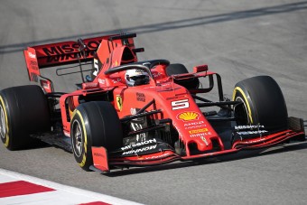 F1: Vettel elkeresztelte az új Ferrariját