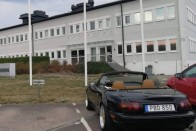 Na, milyen autóval jár a szupersportautókat építő Koenigsegg ura? 9