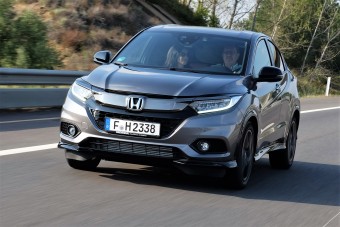 Turbós motor családi mindenesbe: Honda HR-V Sport teszt