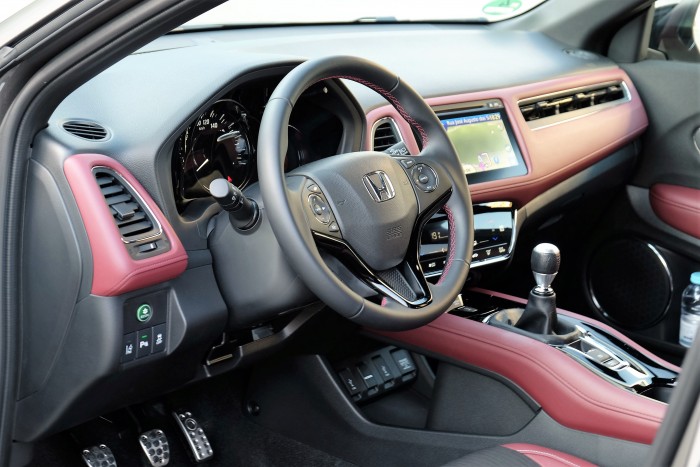 Turbós motor családi mindenesbe: Honda HR-V Sport teszt 9