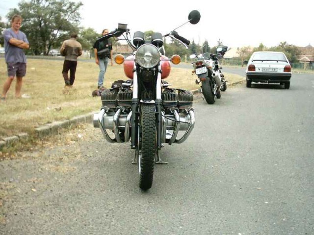 Mi is most fedeztük fel ezt a hathengeres magyar motorszörnyet 1 | Vezess Mi is most fedeztük fel ezt a hathengeres magyar motorszörnyet 1