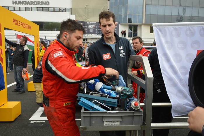 Megmutatjuk Michelisz csapatának meglepő titkait 8 Megmutatjuk Michelisz csapatának meglepő titkait 8