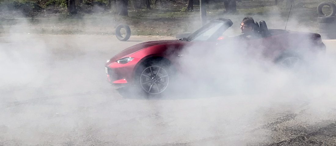 Éltél már 2001-ben? Mert a Vezess igen!