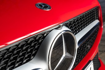 60 ezer autót hív vissza a Mercedes