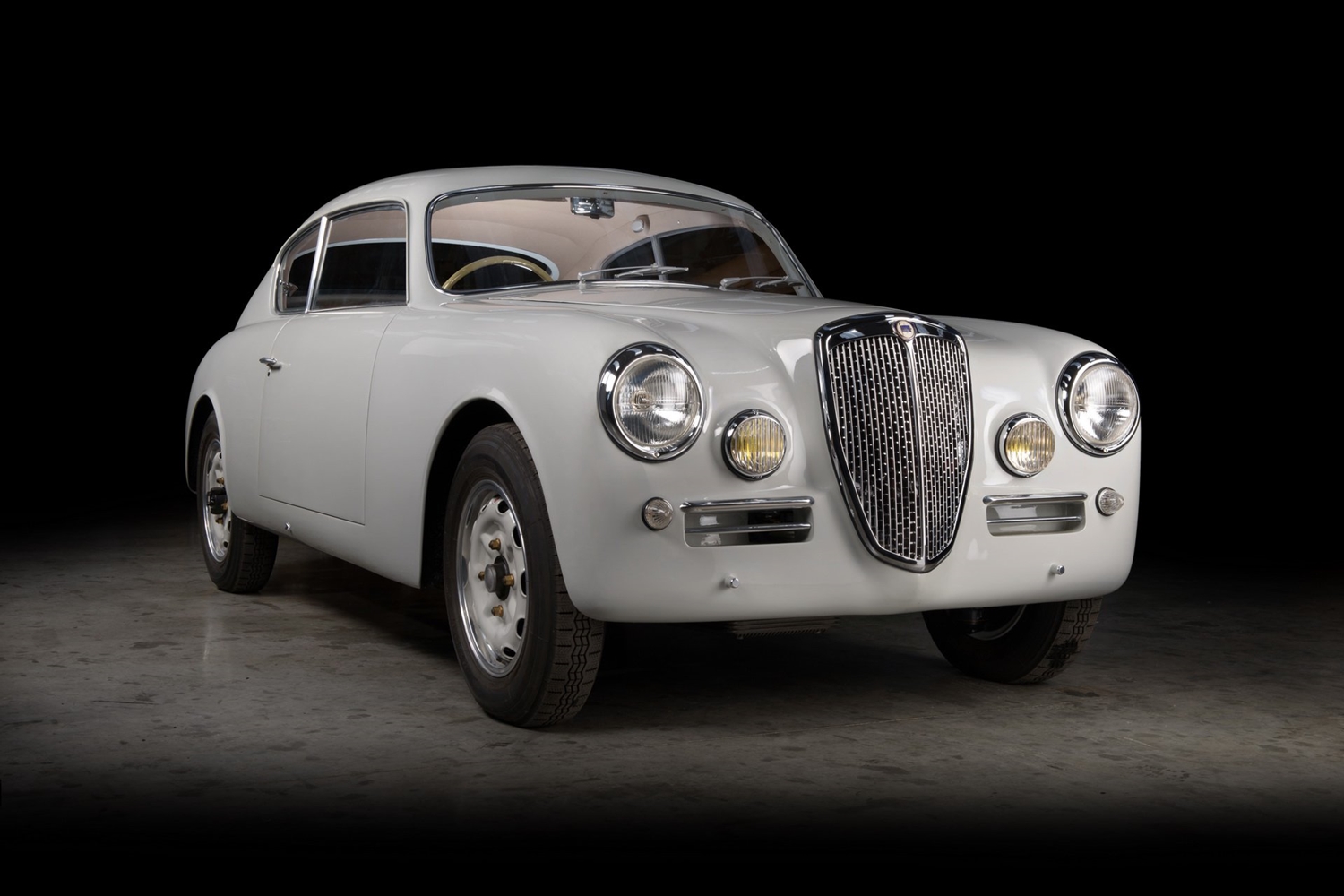 A semmiből építették újjá ezt a Lancia Aureliát 6